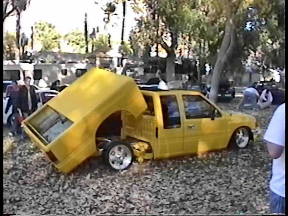 Minitruck And A Dancing Bed Youtube