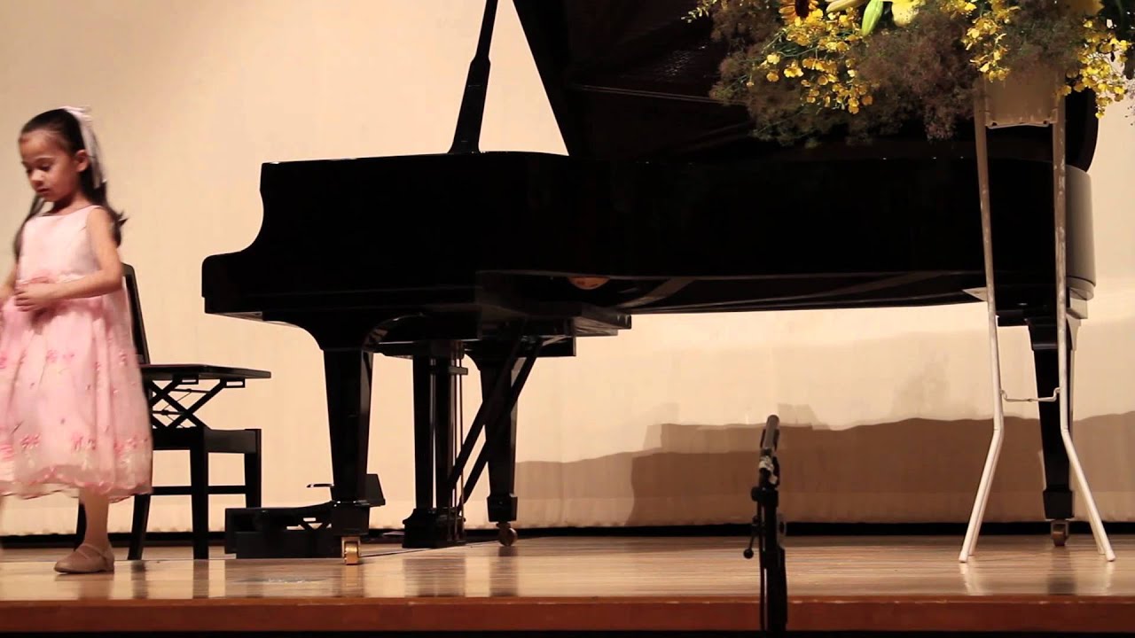Kid's Piano Recital 2012 - YouTube