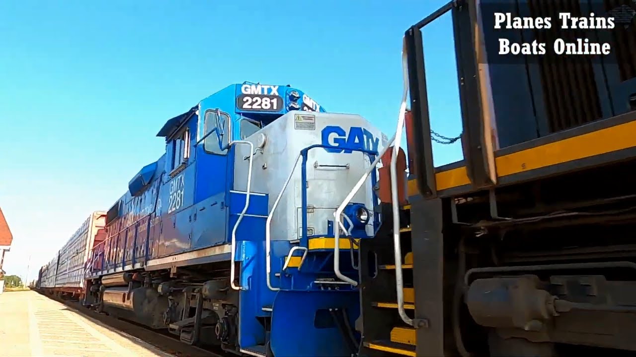 Manifest Train West In Sarnia CN 8820, CN 2658, CN 2321 & GMTX 2281 ...
