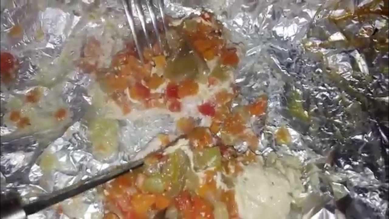 Рецепт курица с овощами в фольге. Курица в фольге в мультиварке. грудка в фольге в мультиварке. мясо курицы в фольге в мультиварке. можно ли греть блюдо в фольге в микроволновке.