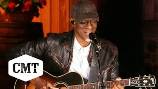 Keb’ Mo’s Acoustic Performance of “Hand It Over” | CMT Campfire Sessions Resimi