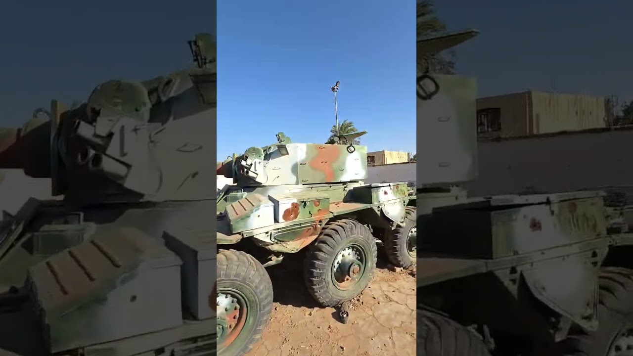 احمد الصبري في الداخل المتحف الحربي بحري في مناظر غريبة