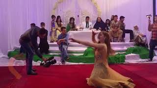 Afghan girl weeding dance superb