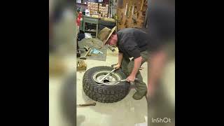 How to disassemble and assemble old Toyota split rims