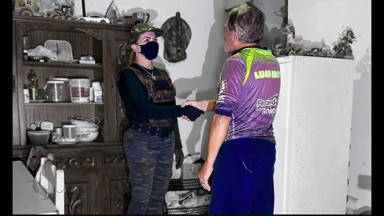 HOMEM QUE VÉ VULTO PRETO DETRO DESTA CASA PEDE AJUDA PRA ROSY - SPIRITBOX