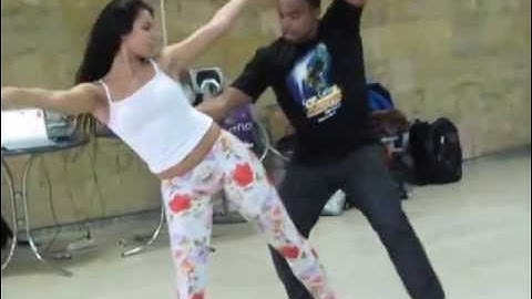 Carlos & Fernanda - Zouk workshop demo 1 - Corpo carioca 2013