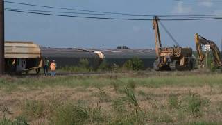'Like in slow motion' | Witness recounts seeing 10 train cars derailed near Highway 90 and Lacoste