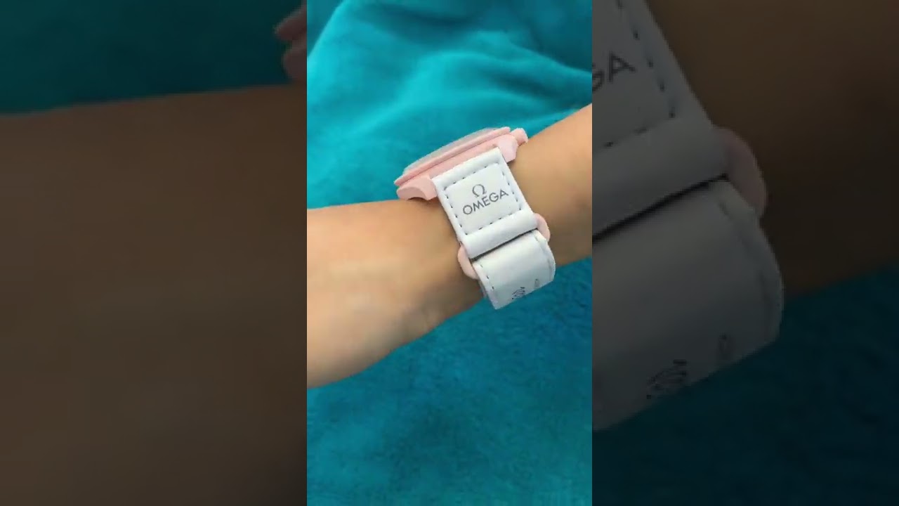 Trying out the Moonswatch from Omega Swatch collaboration 