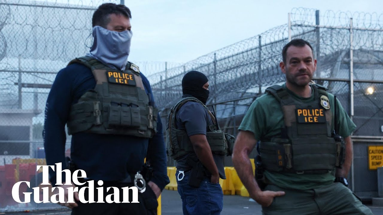 Film backdrop image for Protest outside ICE detention centre in New Jersey - watch (2026)