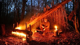 Survival Shelter Build / Overnighter with Long Log Fire / 4º Winter camp