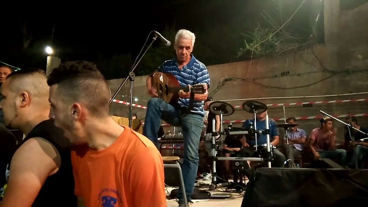 mahnouche Kaci chante yourayem vavam el hif