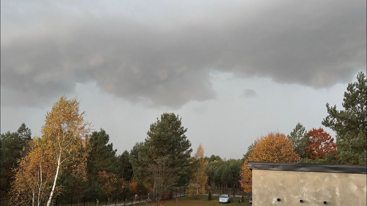 Formacja liniowa nad Kunowem 30.10.2025r. godz 