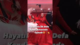 Hayatinda İlk Defa Kendi̇ Kinasinda Oynadi Inagecesi