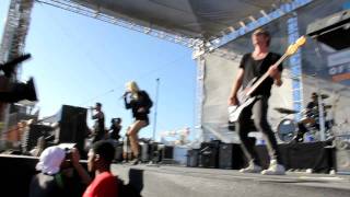 The Sounds - It&#39;s So Easy Live @ US OPEN OF SURFING