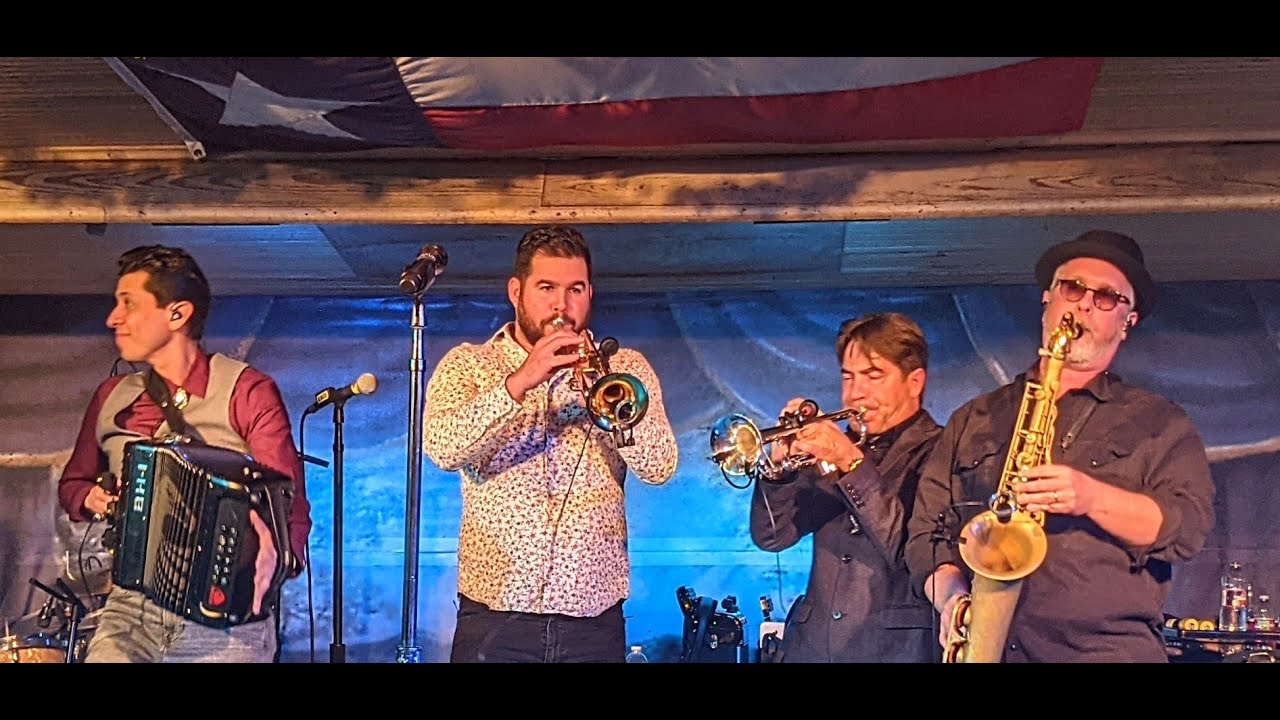 The Mavericks - Rancho Grande / Rolling Along (Gruene Hall, TX Dec 30, 2023)