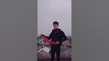 PESULAP MERAH MENANGIS