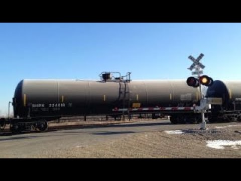 Train conductors, engineers at Canadian Pacific Railway go on strike