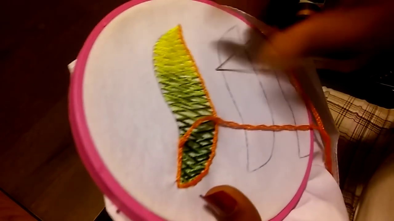 Bordado fantasia. Puntada pata de cabra sencilla y contorno