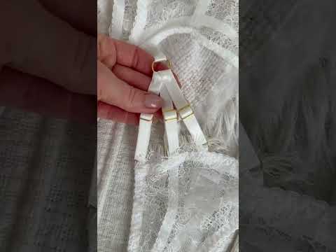 Білий мереживний комплект жіночої білизни – з чокером і гартерами, ніжний та розкішний образ (S-XL), видео 1