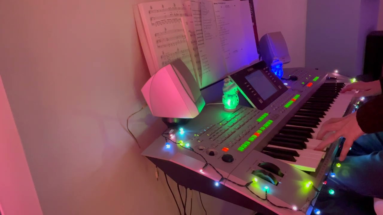 Oh Holy Night - Tyros 2 - (4K)