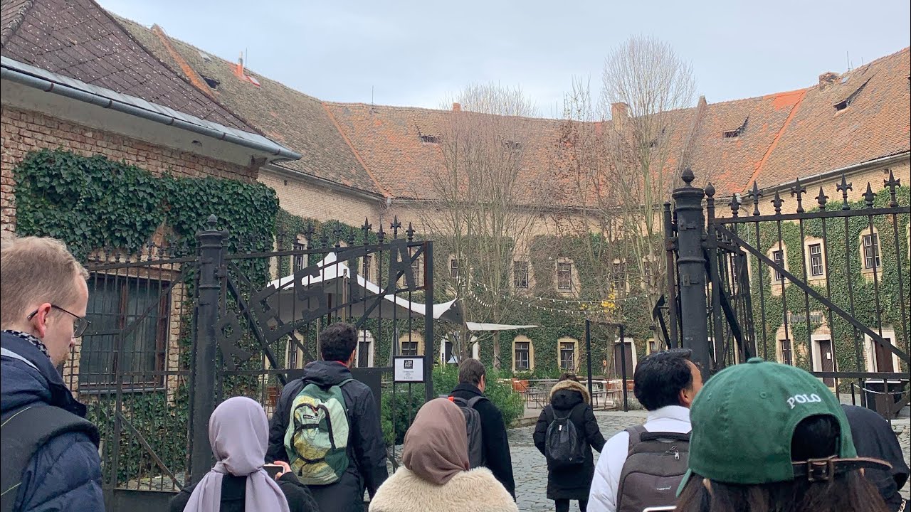 [2022] olomouc city tour: no explanation, just vibes