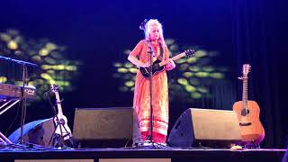 Unni Wilhelmsens Live Cover Of Dumdum Boys Tyven Tyven