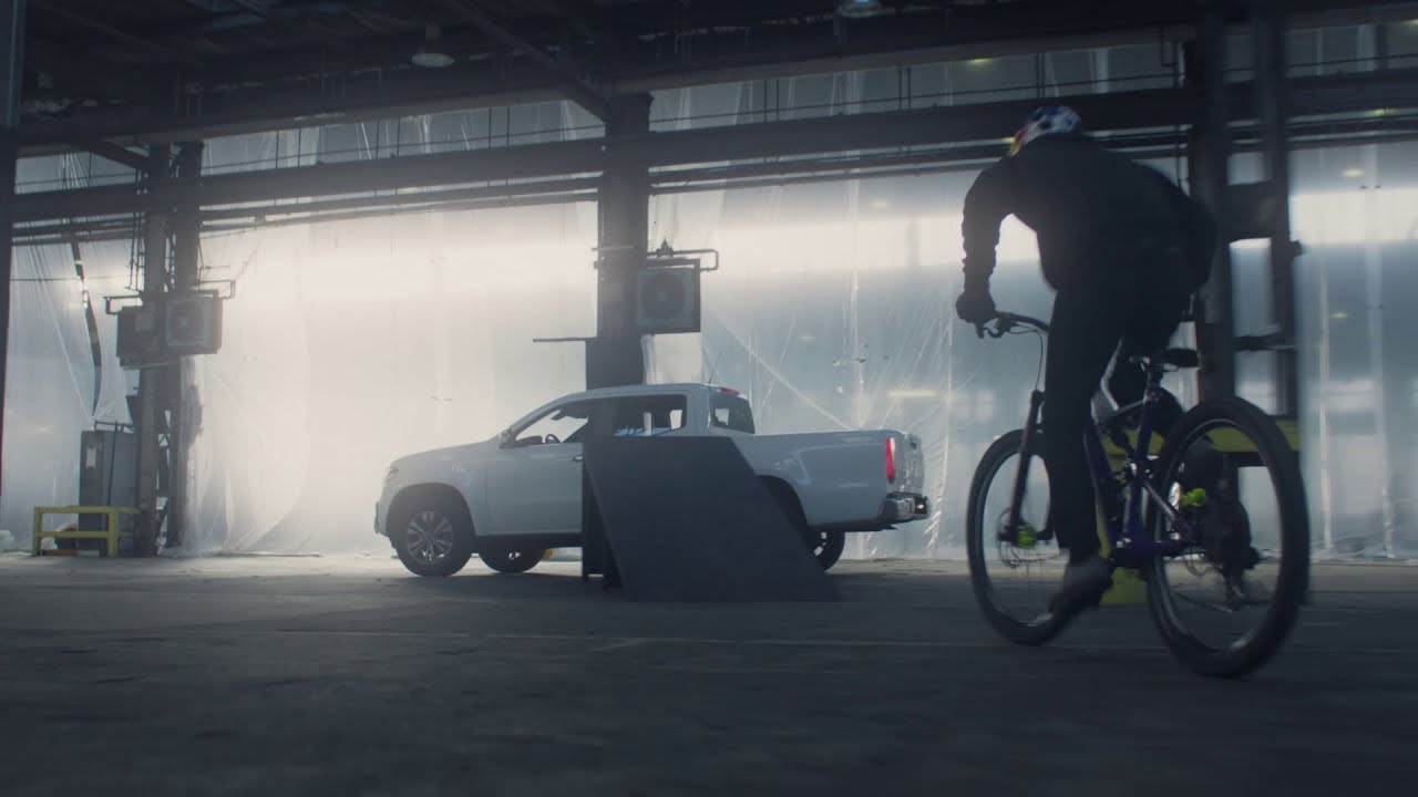 Mercedes Benz - X Class feat. Fabio 