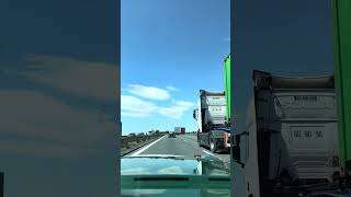 Triumph TR2 et autoroute…