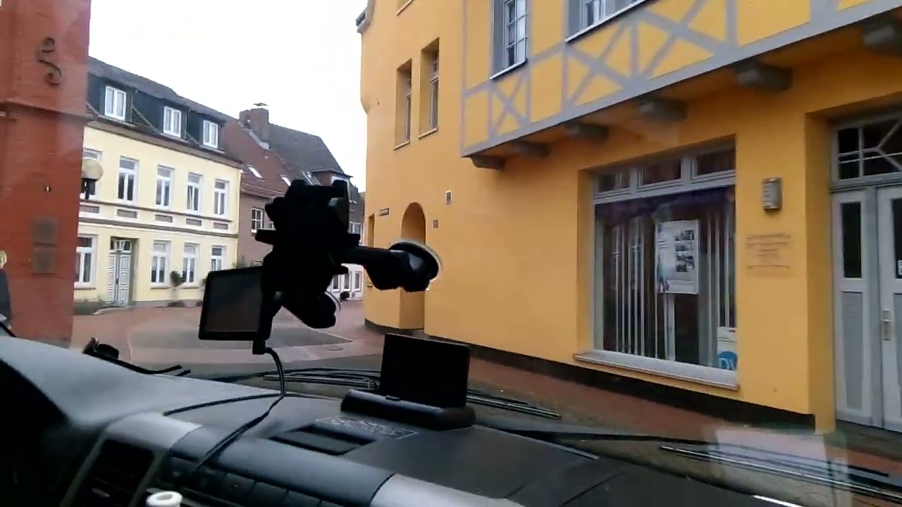 Заезжаем в старый город Шлезвиг. Einfahrt in die Schleswiger Innenstadt.