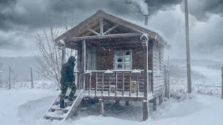 Extreme Winter Survival: Battling Freezing Rain & Snow in My Tiny House