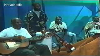 Video thumbnail of "Les Freres Dodo - Ayiti"