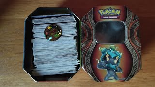 Een verzameling van meer dan 300 Pokémon kaarten gekocht op een rommelmarkt.