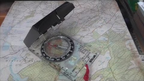 How to use a sighting compass