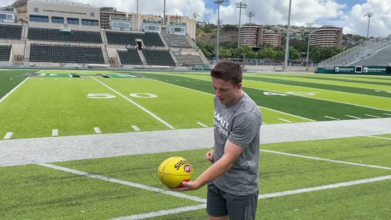 AFL Basics - Lucas Borrow/Billy Gowers Skills: Carissa