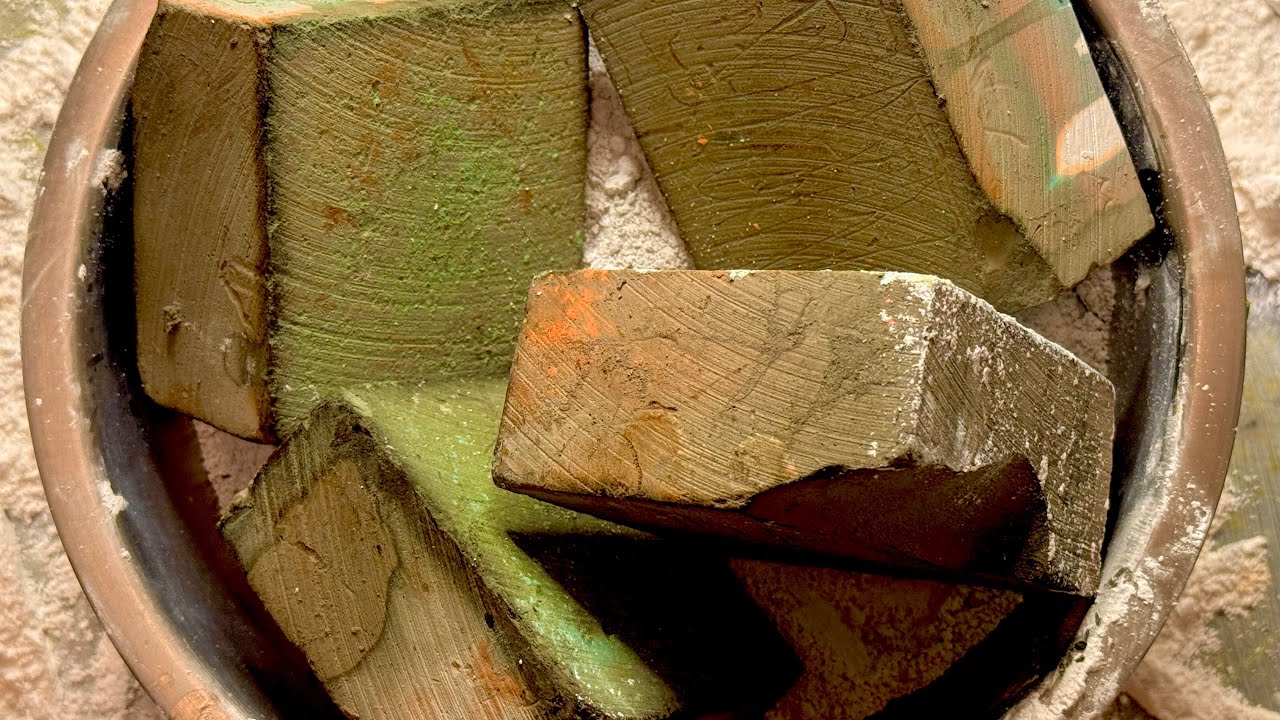 Gym Chalk ASMR : Fresh Dyed 🩶🩵✨🫶🏽