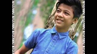 Kurt Philip Espirito (Photos)