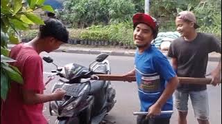 TONK SONIC BELAJAR ILMU DENGAN IBU IDADAYAK ?