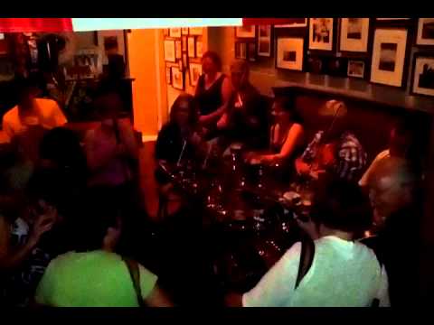 Irish Music Session At The Ceili Cottage Toronto Youtube