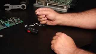 DIY - How to replace / swap an immobilizer RFID Chip in a VW Key FOB(, 2014-08-01T02:00:57.000Z)