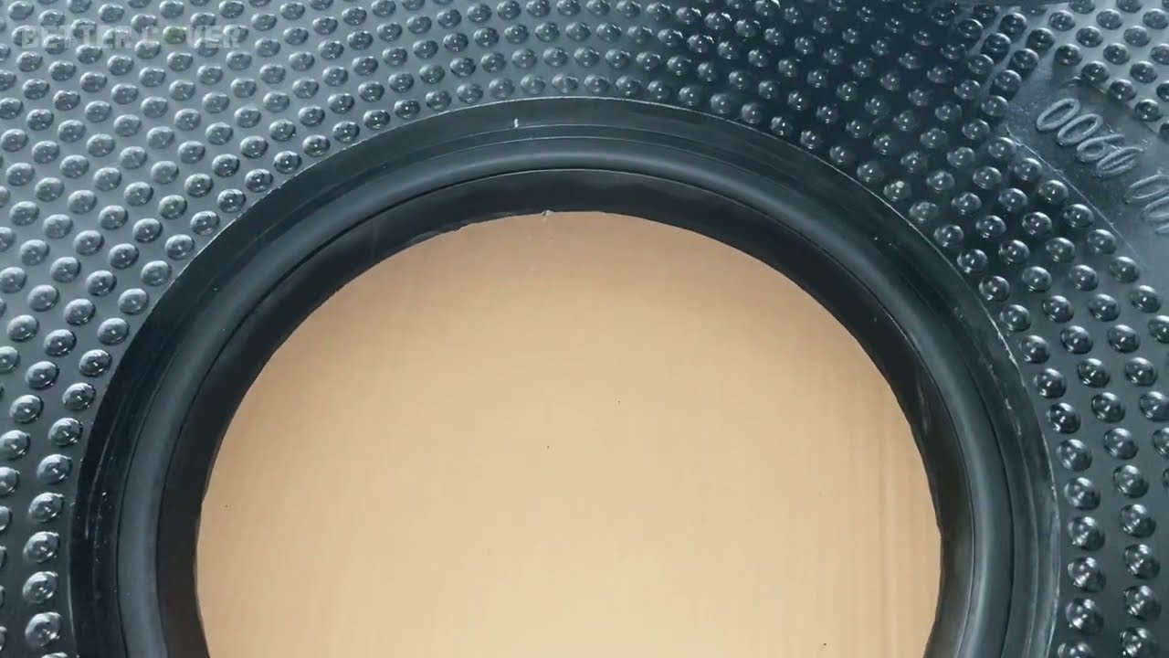 Manhole cover,  locking seal inspection cover with clear opening ∅ 350mm(13.8"),