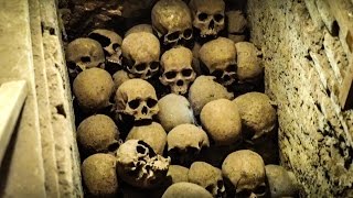 DISCOVERING TOMBS IN PERU!