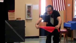 APPEARING ROSE AND SILK THRU TABLE STAND Magic