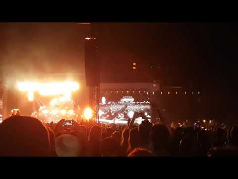 Pearl Jam - Elderly Woman Behind The Counter In A Small Town (live @Mad Cool Festival Madrid)