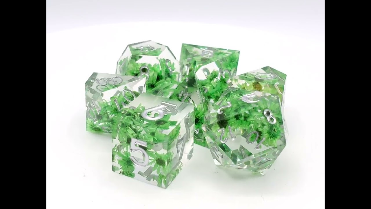 Old School 7 Piece DnD RPG Dice Set: Sharp Edged - Green Flower