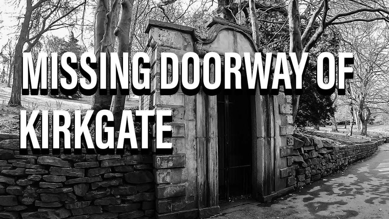Удивительный 𝗠𝗮𝗻𝗼𝗿 𝗛𝗼𝘂𝘀𝗲 𝗗𝗼𝗼𝗿𝘄𝗮𝘆 𝗼𝗳 𝟭𝟳𝟬𝟱. Брэдфорд