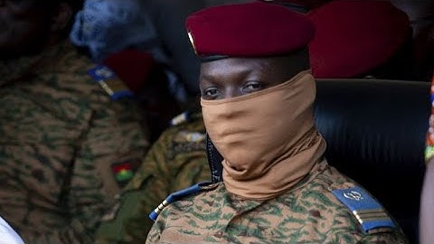 Thousands of people rally in support of Burkina Faso's transitional president