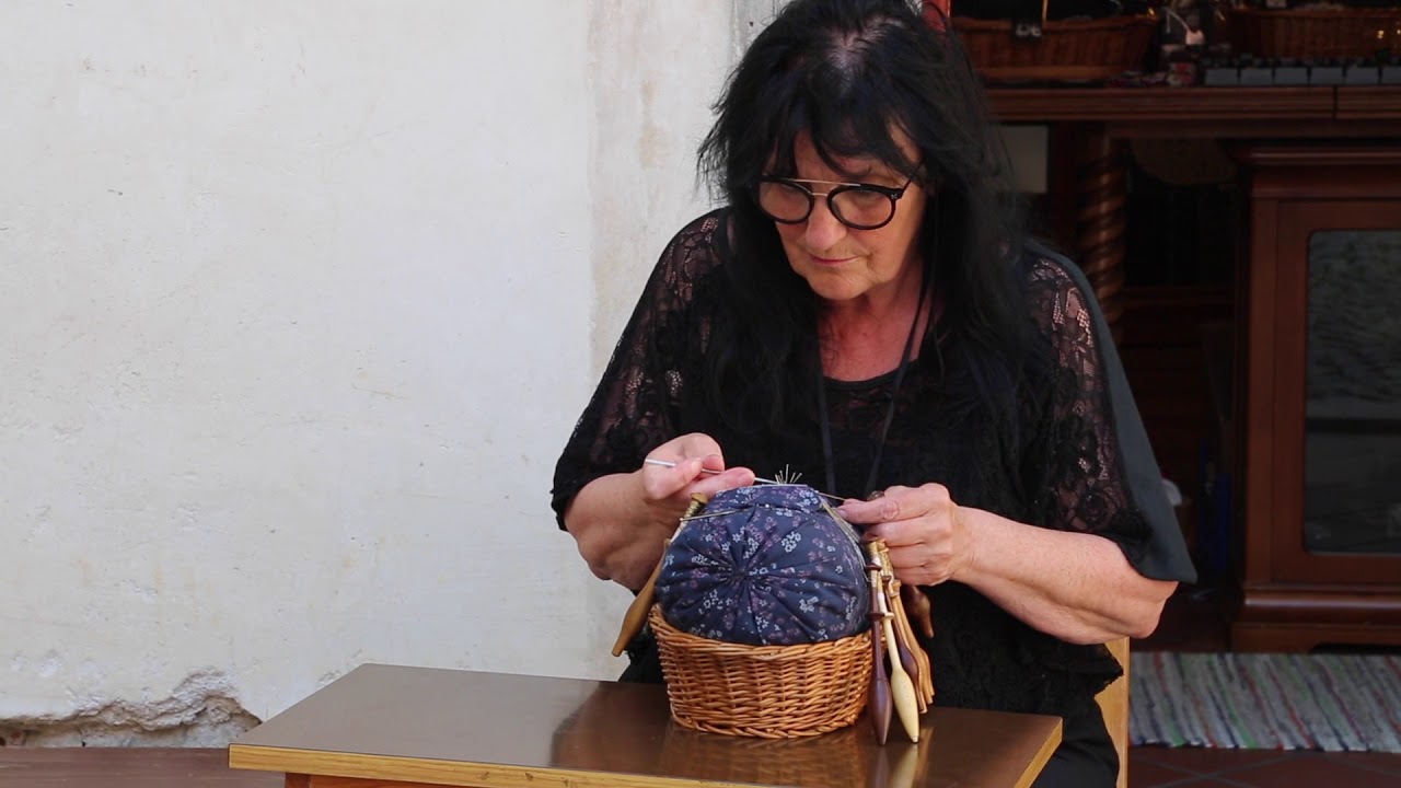 Slovenia Idrija Lace work / Slovénie Idrija Travail de la dentelle