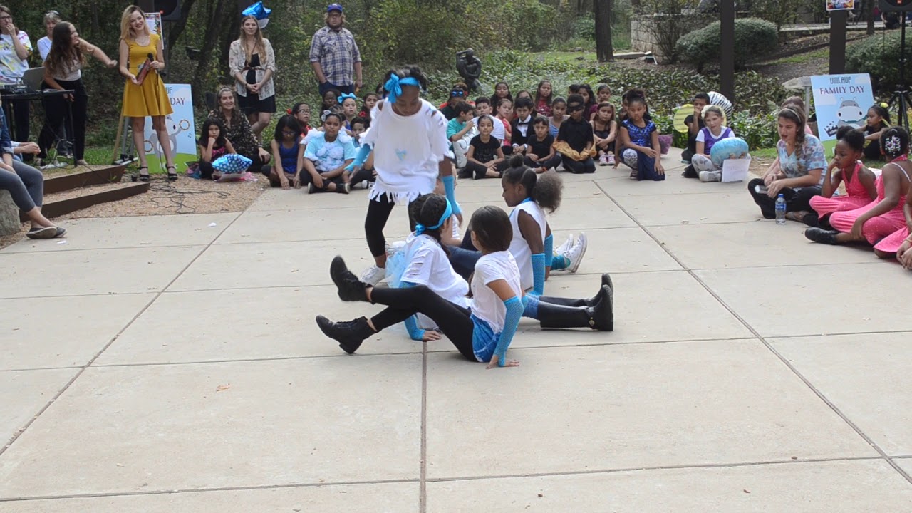 Gilbert Elementary dancing to "Clarity" by Zed YouTube