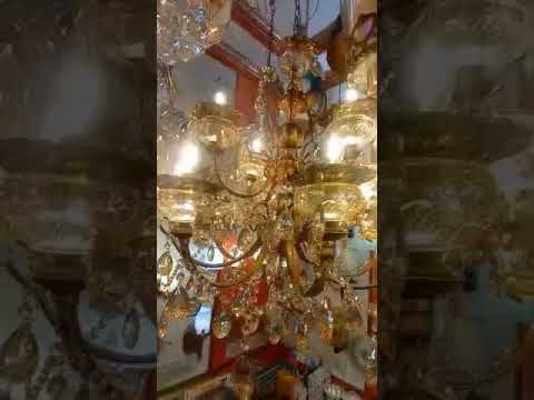 Video: Hypnotizing Londra Home decorate cu iluminat de cristal elegant