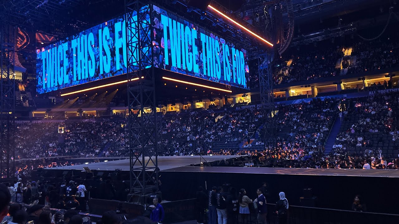 TWICE (Tzuyu): Dive In